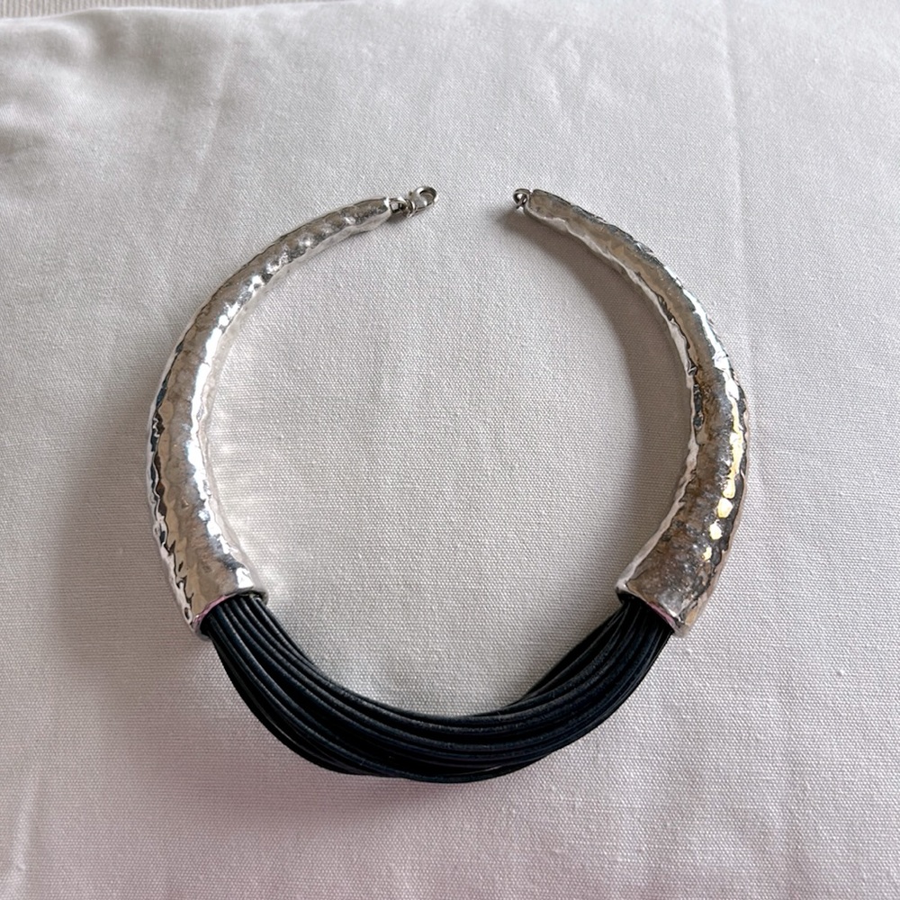 Sterling silver chocker necklace.